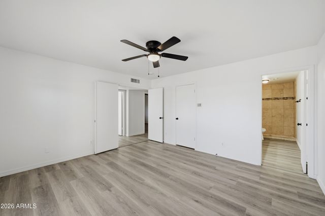 2905 W GLENDALE Avenue, Phoenix, AZ 85051