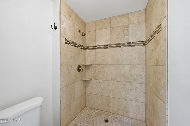2905 W GLENDALE Avenue, Phoenix, AZ 85051