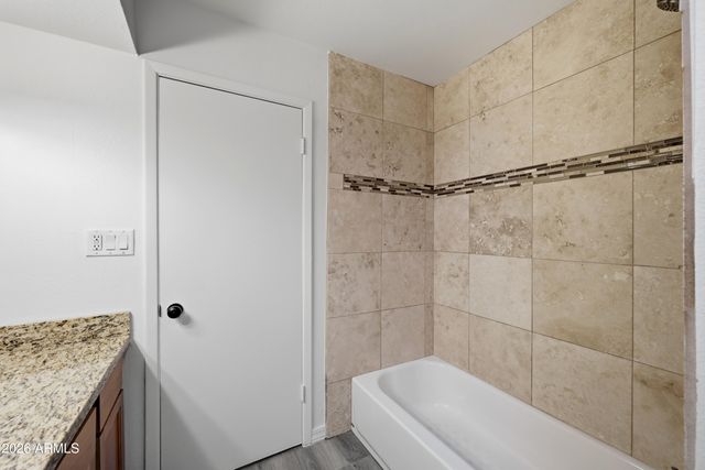 2905 W GLENDALE Avenue, Phoenix, AZ 85051