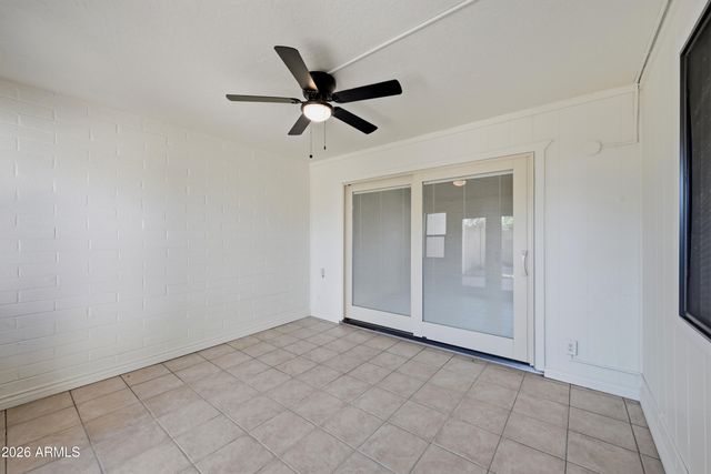 2905 W GLENDALE Avenue, Phoenix, AZ 85051