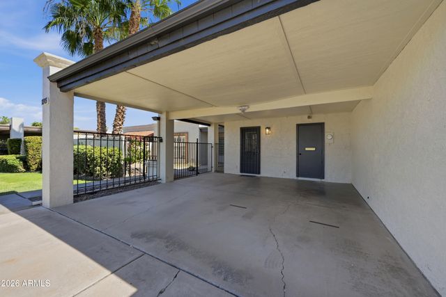 2905 W GLENDALE Avenue, Phoenix, AZ 85051