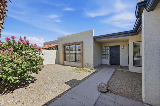2905 W GLENDALE Avenue, Phoenix, AZ 85051