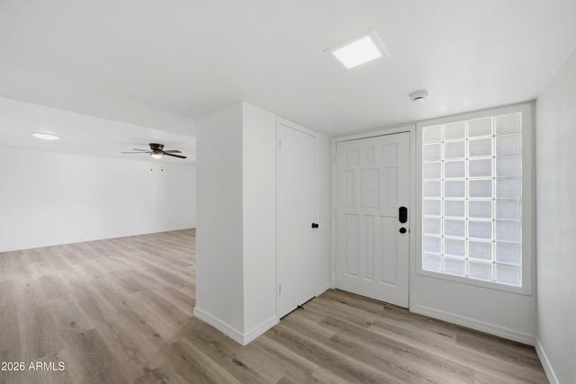 2905 W GLENDALE Avenue, Phoenix, AZ 85051