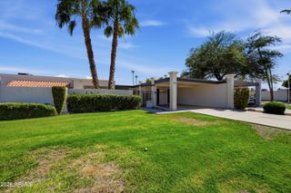 2905 W GLENDALE Avenue, Phoenix, AZ 85051