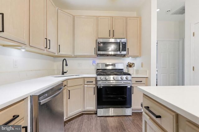 9206 WRENSONG CT, Palmyra, NJ 08065