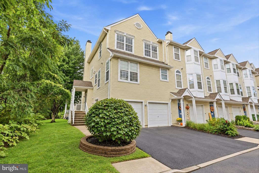9206 WRENSONG CT, PALMYRA, NJ 08065 — exterior