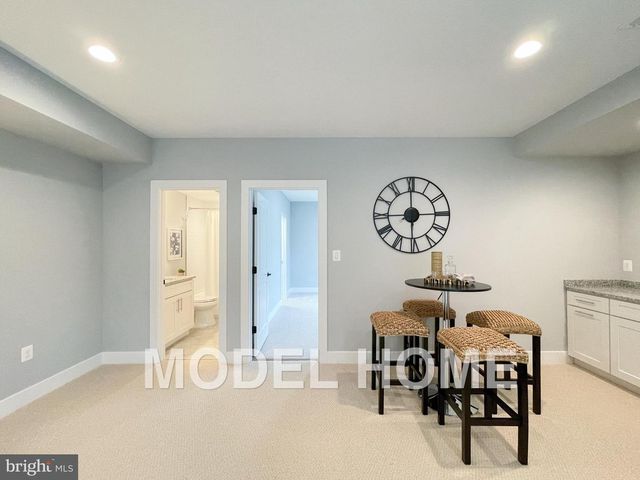 1412 ROSS DR SW, Vienna, VA 22180