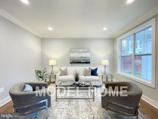1412 ROSS DR SW, Vienna, VA 22180