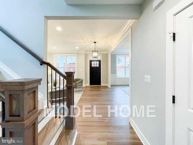 1412 ROSS DR SW, Vienna, VA 22180