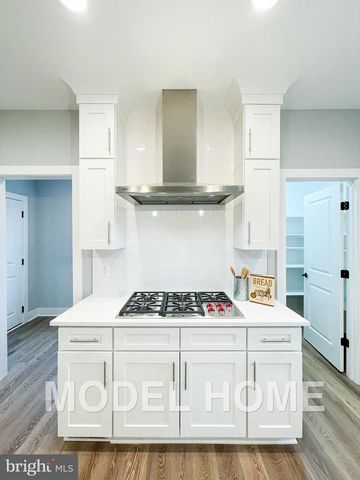 1412 ROSS DR SW, Vienna, VA 22180