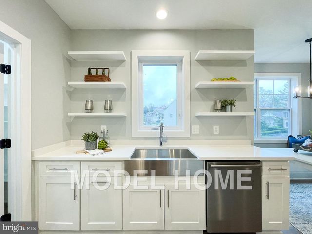 1412 ROSS DR SW, Vienna, VA 22180
