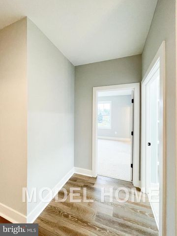 1412 ROSS DR SW, Vienna, VA 22180