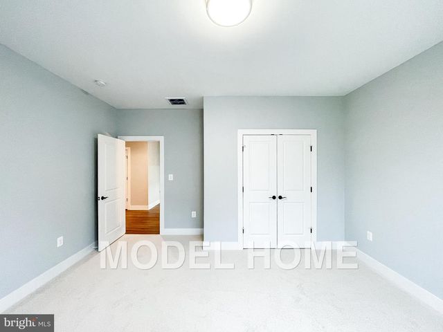 1412 ROSS DR SW, Vienna, VA 22180