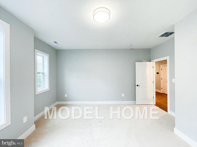 1412 ROSS DR SW, Vienna, VA 22180