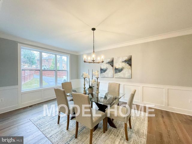 1412 ROSS DR SW, Vienna, VA 22180