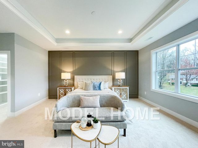 1412 ROSS DR SW, Vienna, VA 22180