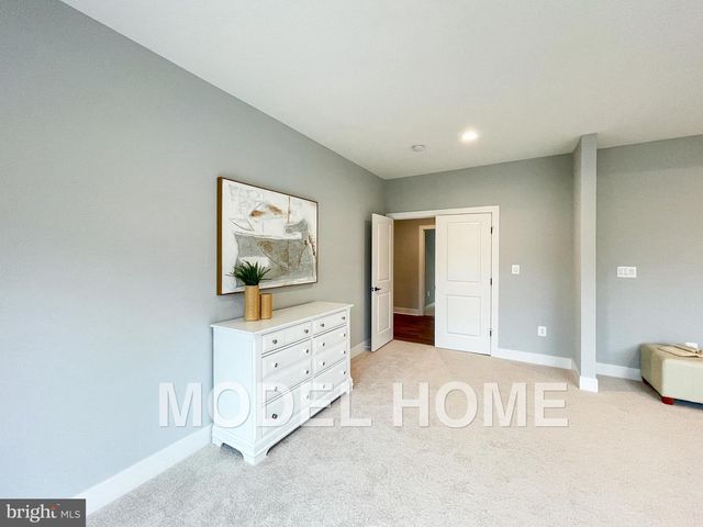 1412 ROSS DR SW, Vienna, VA 22180