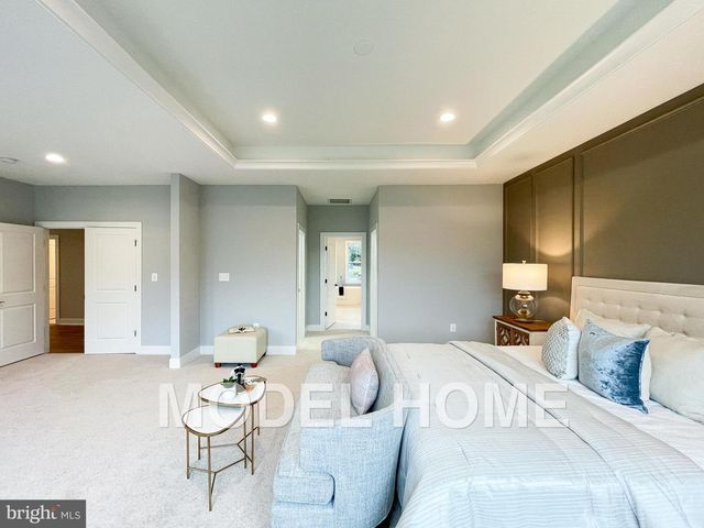 1412 ROSS DR SW, Vienna, VA 22180
