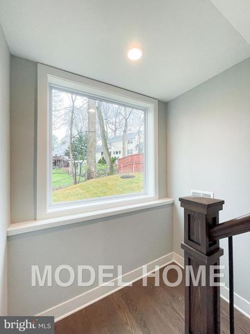1412 ROSS DR SW, Vienna, VA 22180