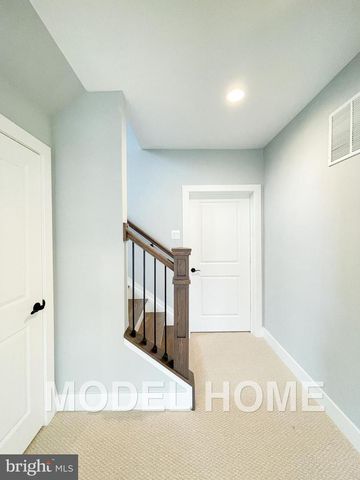 1412 ROSS DR SW, Vienna, VA 22180