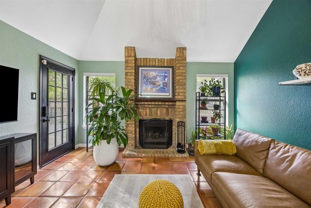 803 Clearwater TRL, Round Rock, TX 78664