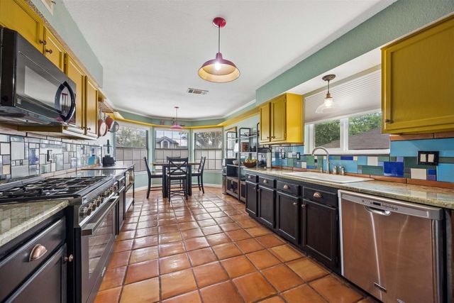 803 Clearwater TRL, Round Rock, TX 78664