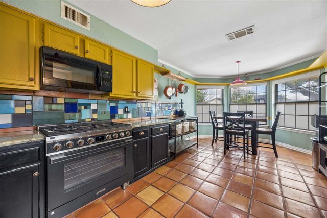 803 Clearwater TRL, Round Rock, TX 78664