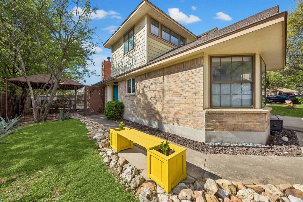 803 Clearwater TRL, Round Rock, TX 78664