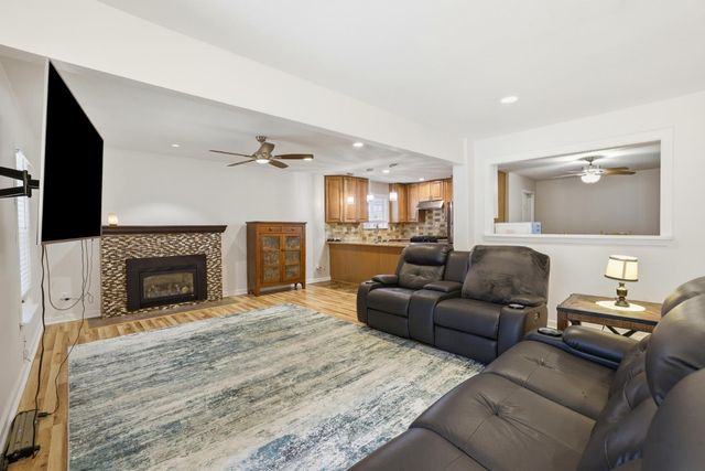 1109 Augusta Way, Roseville, CA 95661