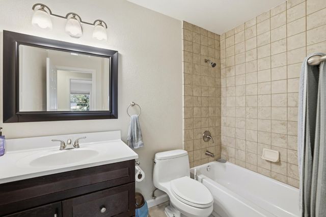 1109 Augusta Way, Roseville, CA 95661