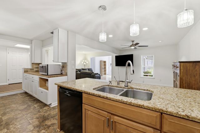 1109 Augusta Way, Roseville, CA 95661