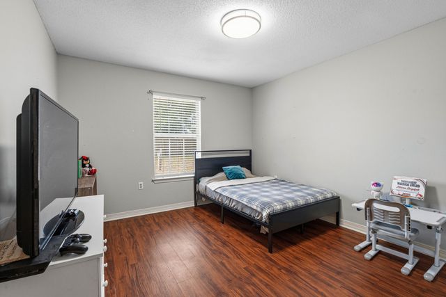 2187 Calle De Castelar, Navarre, FL 32566