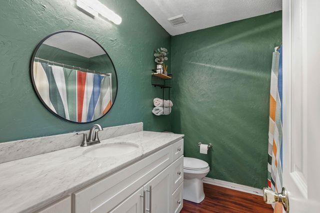 2187 Calle De Castelar, Navarre, FL 32566