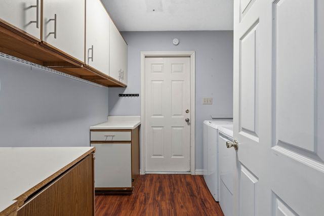 2187 Calle De Castelar, Navarre, FL 32566