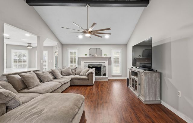 2187 Calle De Castelar, Navarre, FL 32566