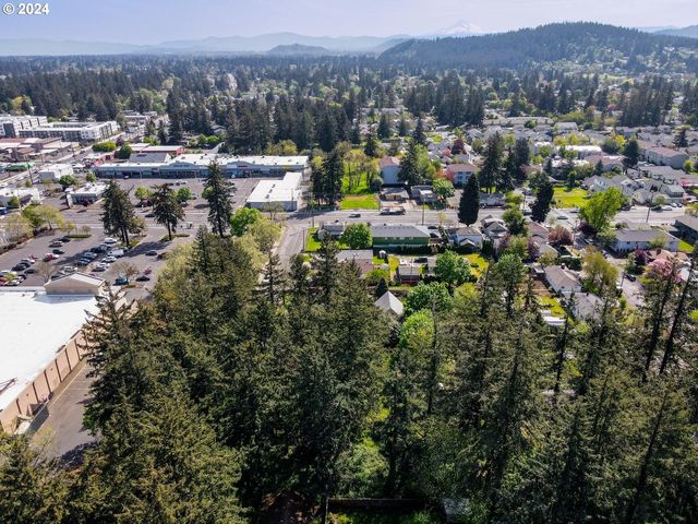 12030 Se RHONE St, Portland, OR 97266