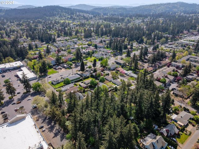 12030 Se RHONE St, Portland, OR 97266