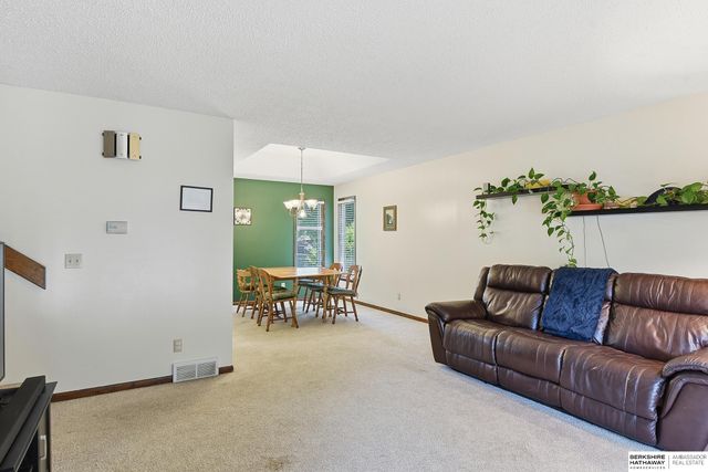 15018 Burt Street, Omaha, NE 68154