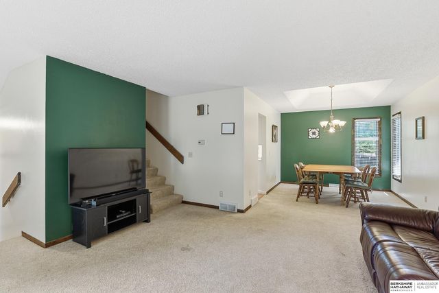 15018 Burt Street, Omaha, NE 68154