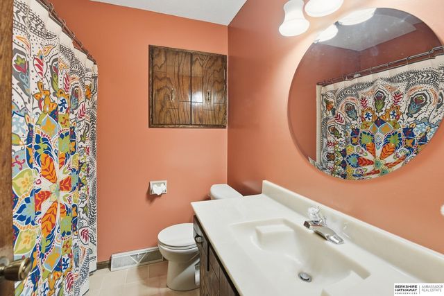 15018 Burt Street, Omaha, NE 68154