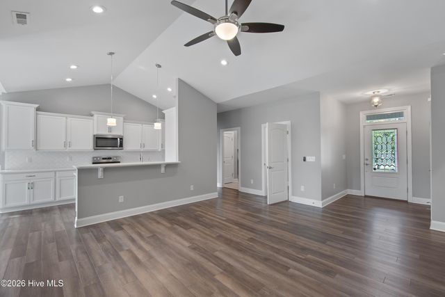 1400 Cottage Lane, Southport, NC 28461