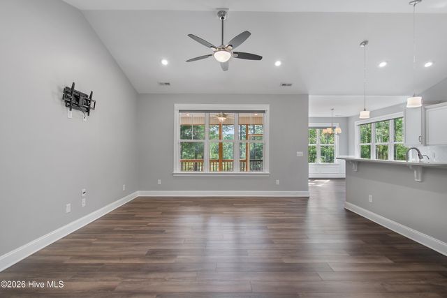1400 Cottage Lane, Southport, NC 28461