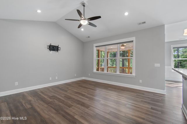 1400 Cottage Lane, Southport, NC 28461
