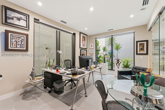 45 Valencia Ave, Coral Gables, FL 33134