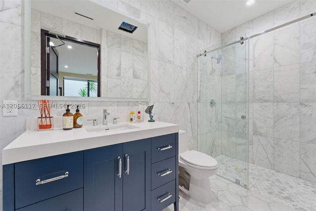 45 Valencia Ave, Coral Gables, FL 33134