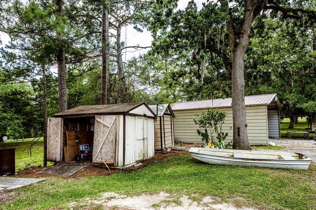 46 Point Loop, Huntsville, TX 77320