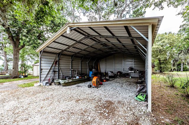 46 Point Loop, Huntsville, TX 77320