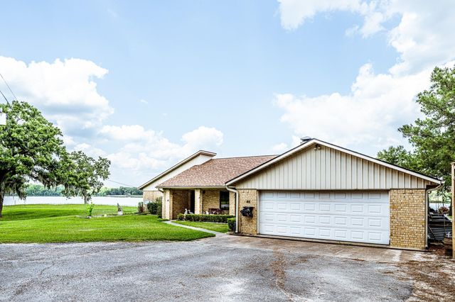 46 Point Loop, Huntsville, TX 77320