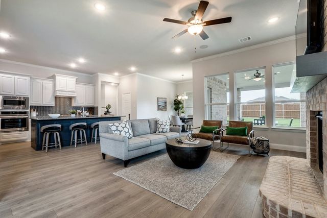 721 Stone Eagle Drive, Azle, TX 76020