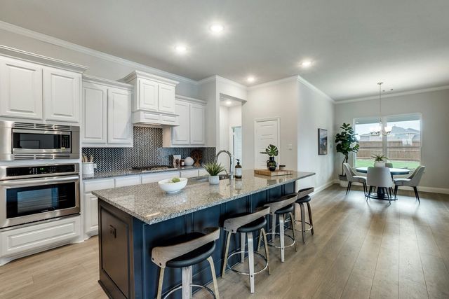 721 Stone Eagle Drive, Azle, TX 76020